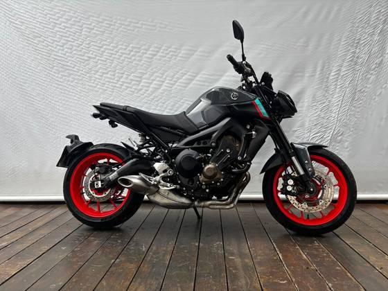 YAMAHA MT-09 YAMAHA MT-09